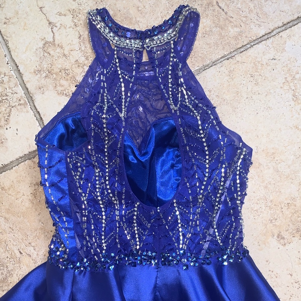 Blue Prom Dress 👗💙 - Picture 4 of 11